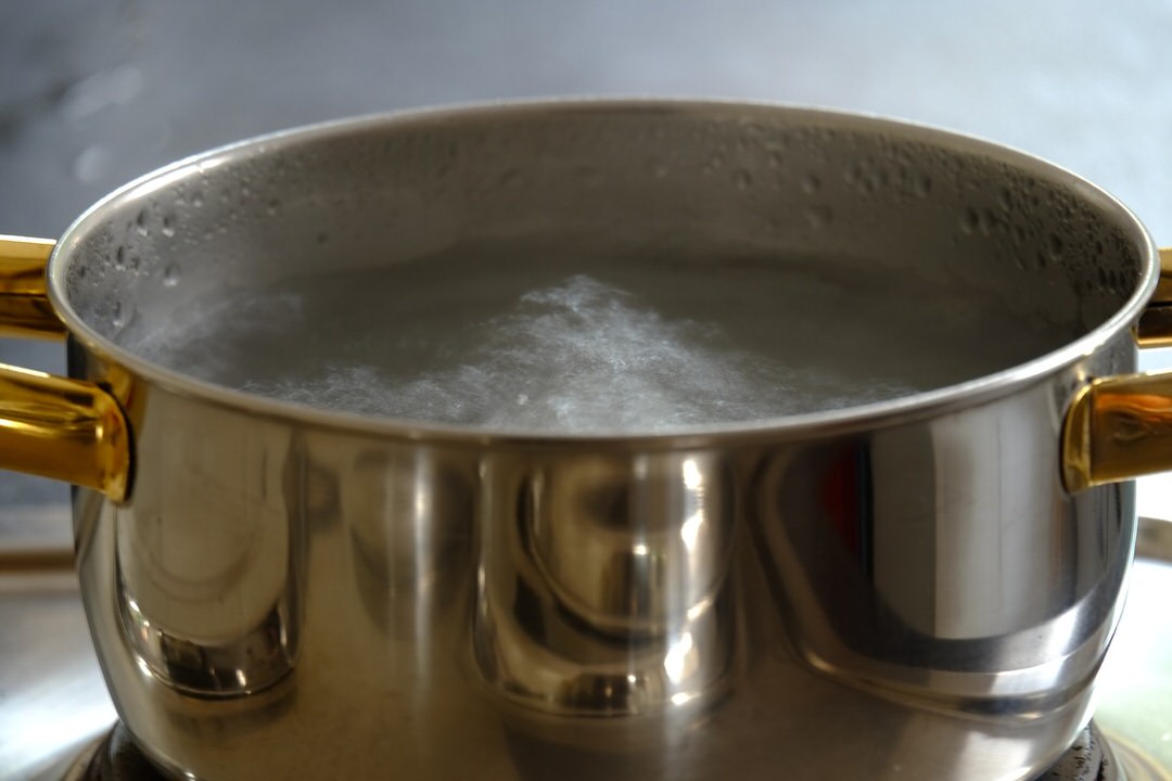 沸騰する鍋